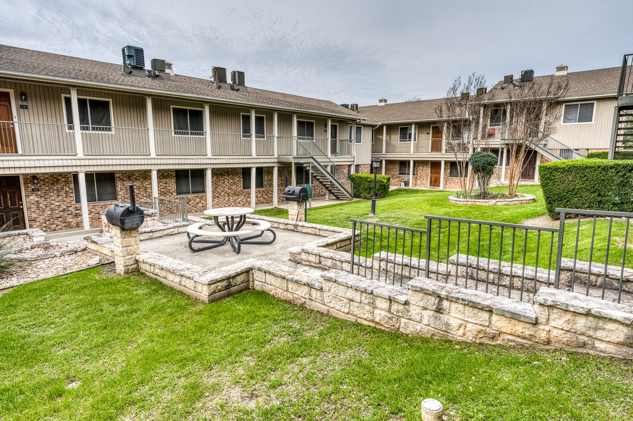 Juniper Springs Apartments Image 2